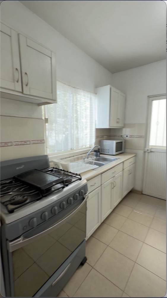 Casa Acacias — cocina