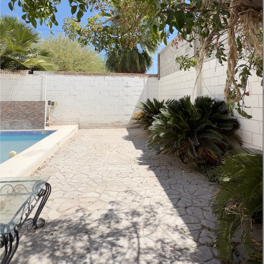 Casa Acacias — portada