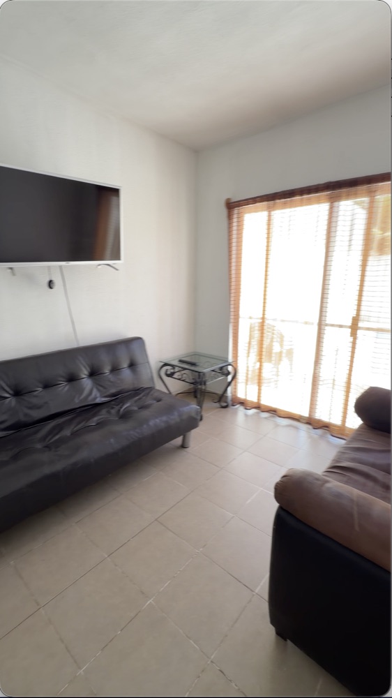 Casa Acacias — sala