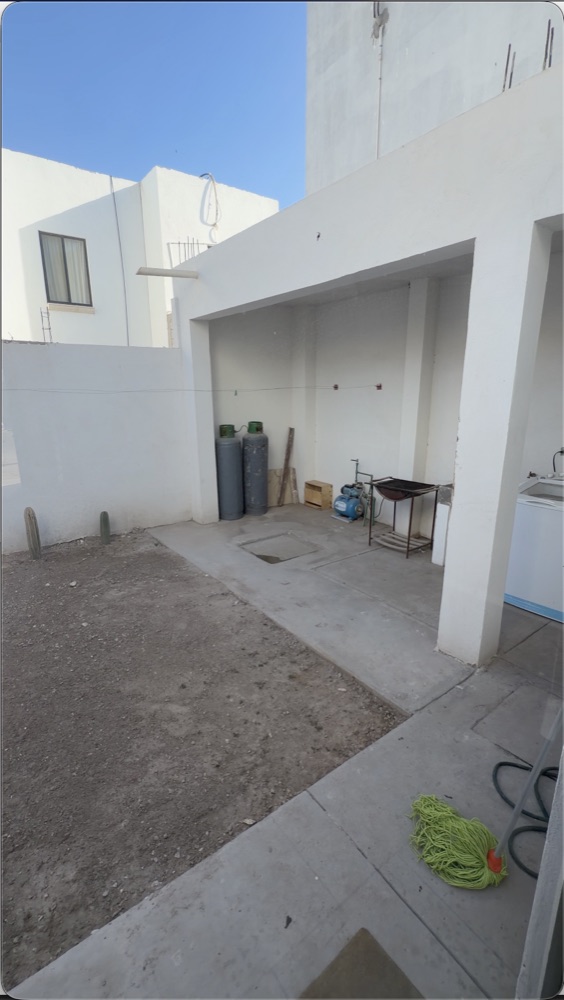 Casa Almendros — patio