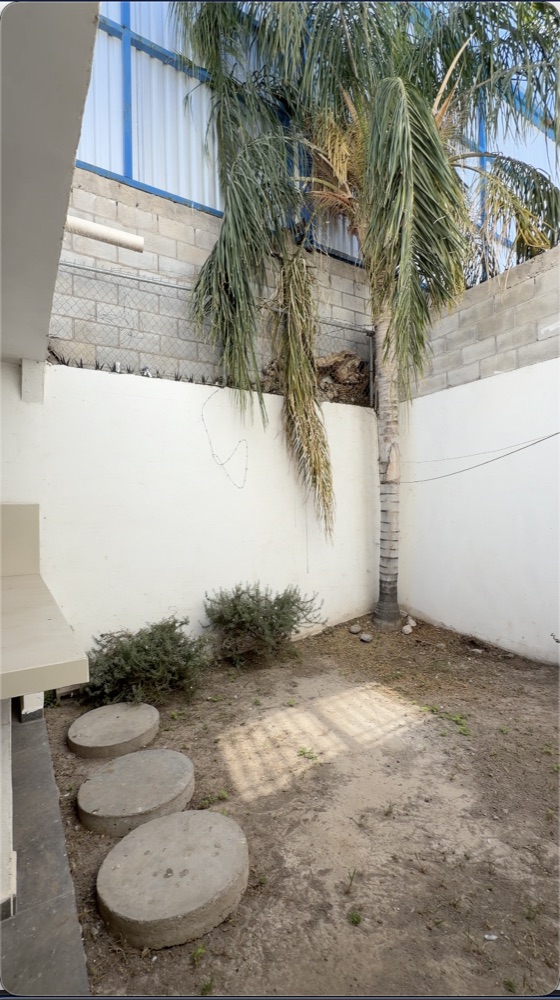 Casa Cantera — patio