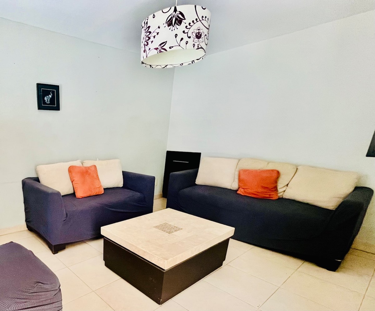 Casa Familiar 10 — 10