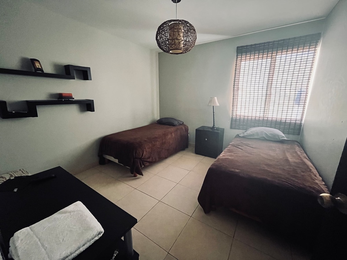 Casa Familiar 10 — 10